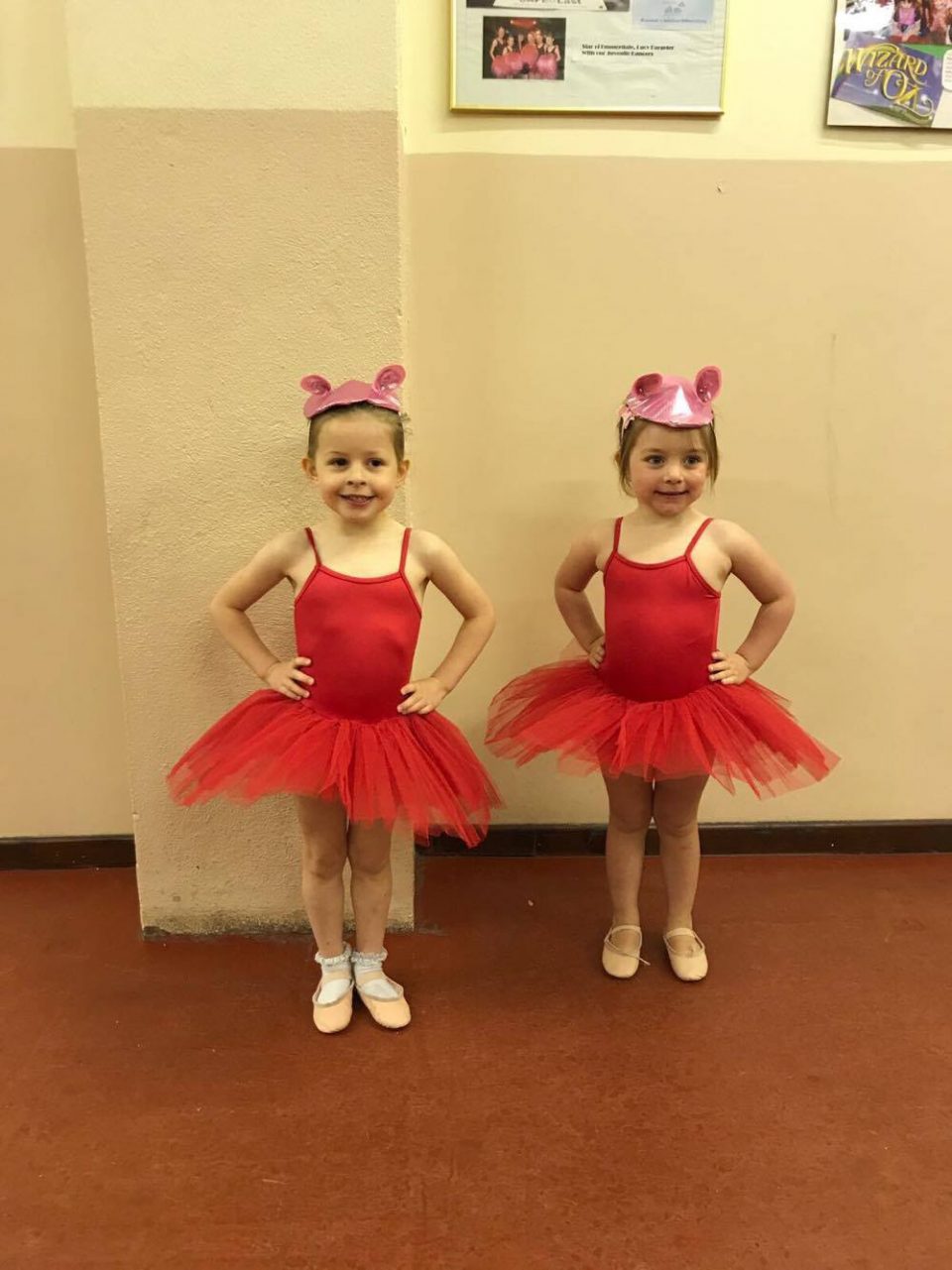 2 girsl in ballerina outfits