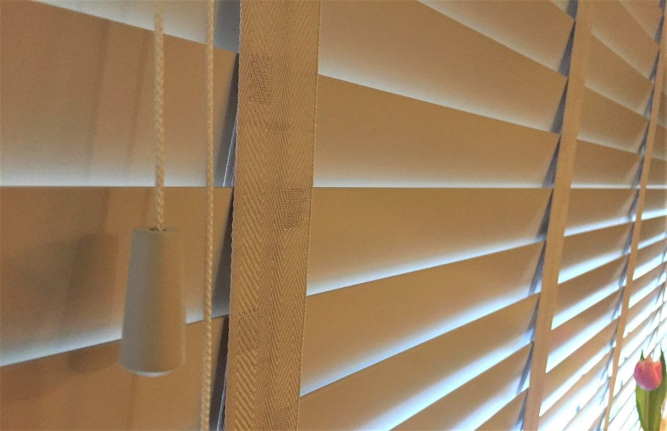 the drawstrings on the blinds