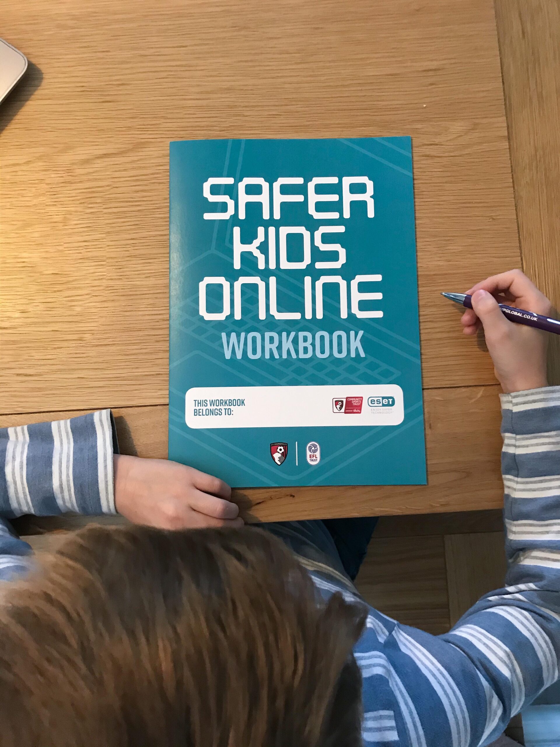 Isla Moon Video: Protecting Children Online - 0iuem24