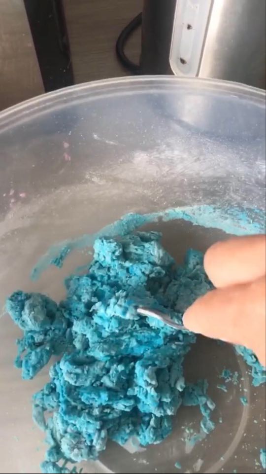 mixing the flour, salt and coloured water