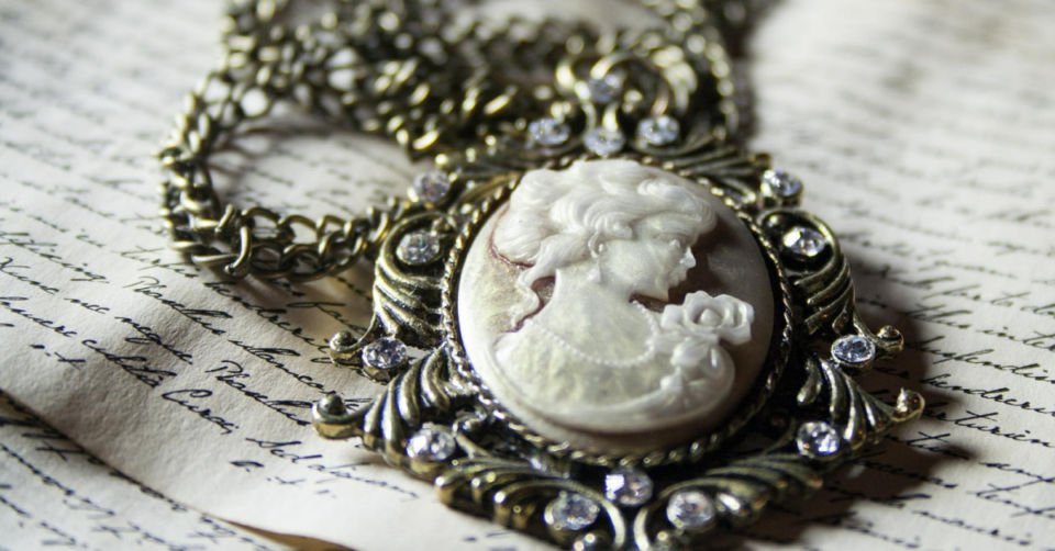 antique jewellery