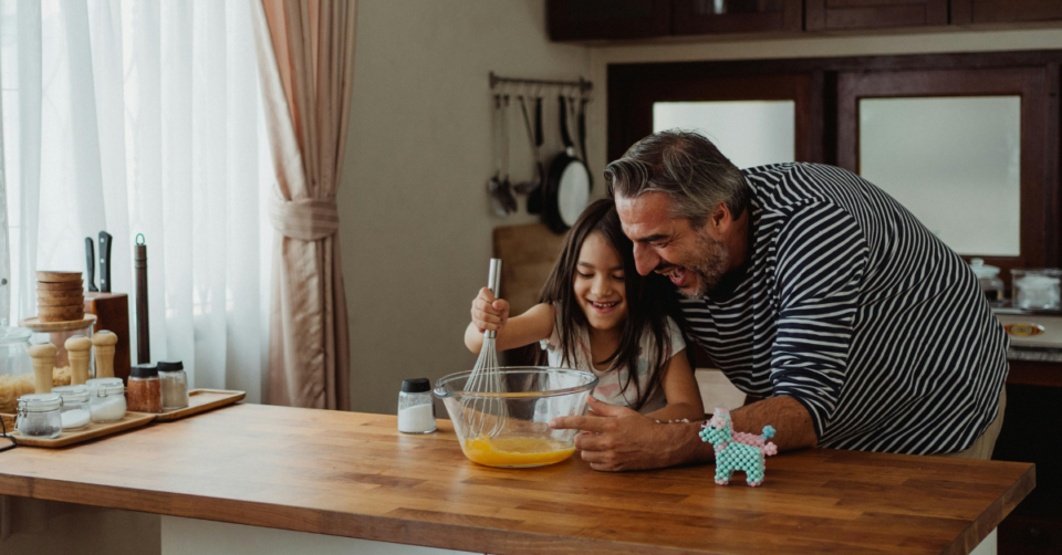 dad cooking with daughter