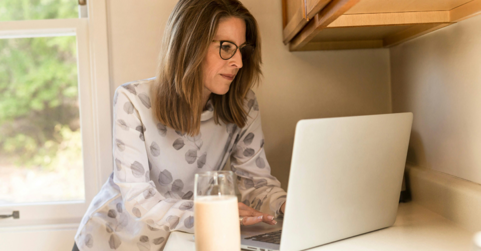 mom on a laptop