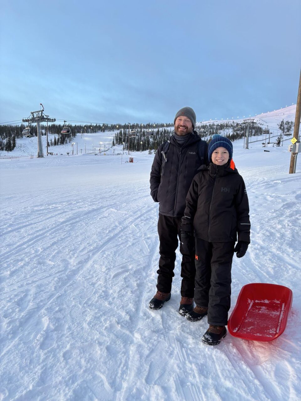 dad and child at Yllas ski resort