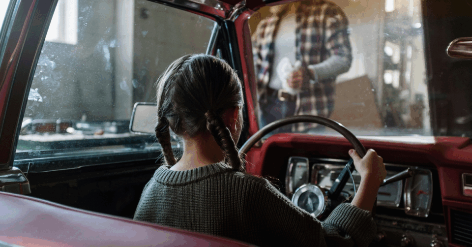 kid in car