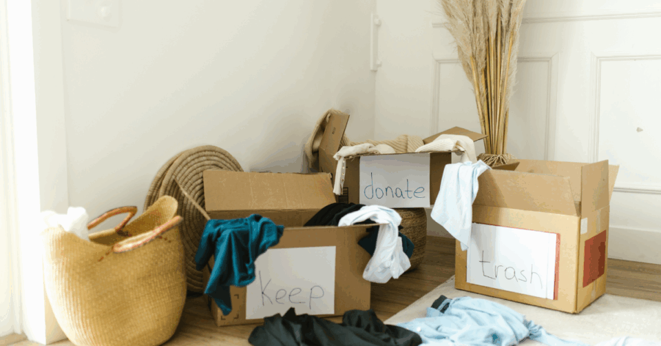decluttering boxes