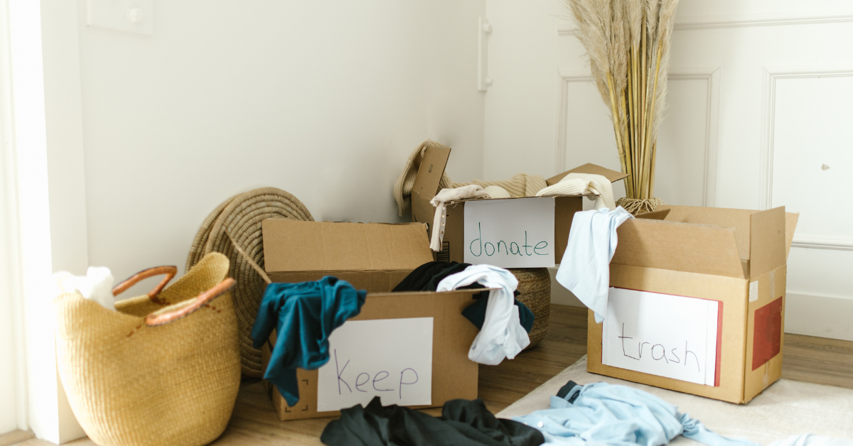 decluttering boxes