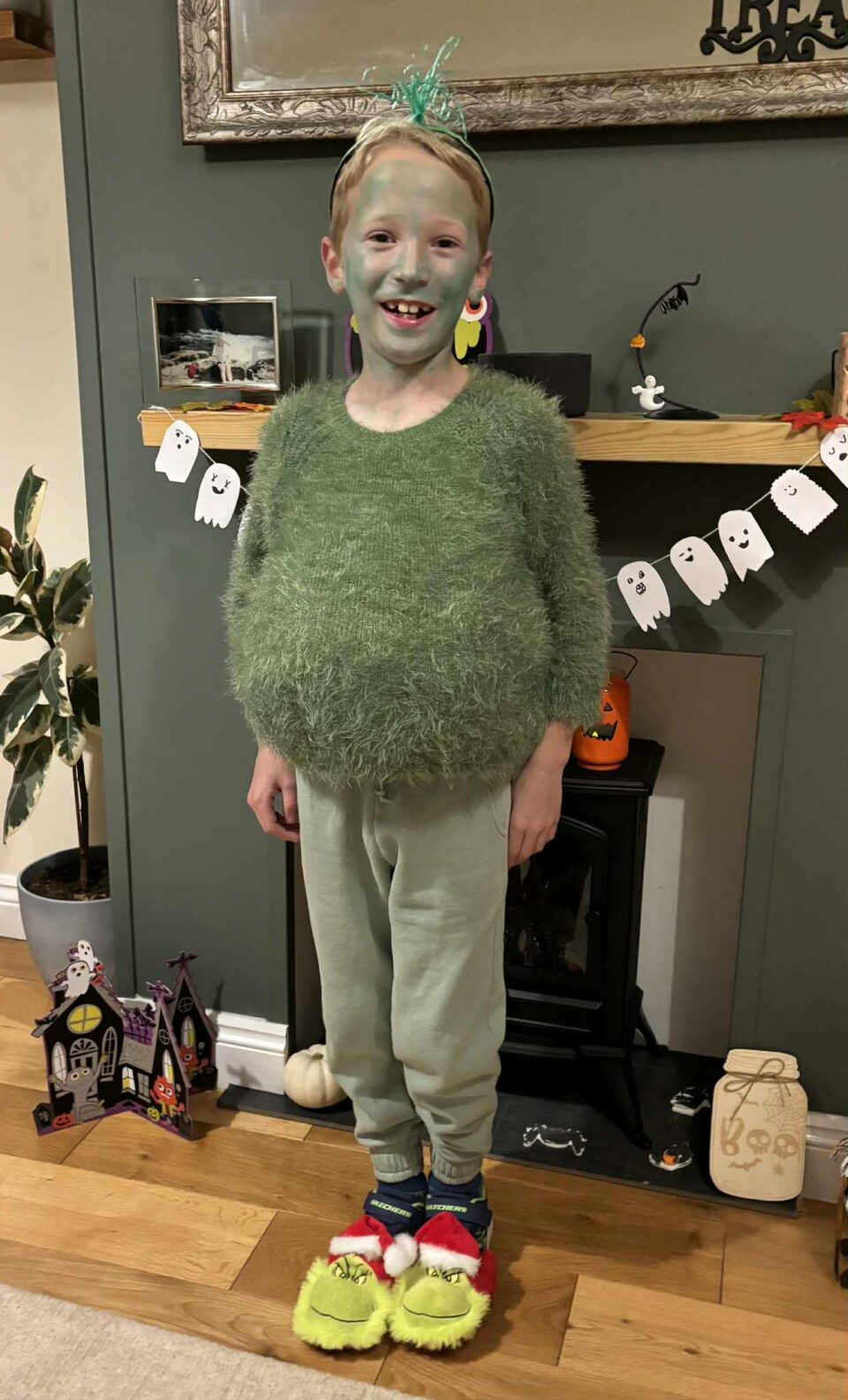 the finished Grinch costume for Halloween