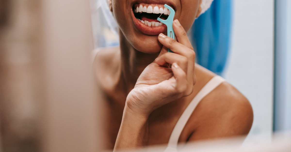 good oral health by flossing