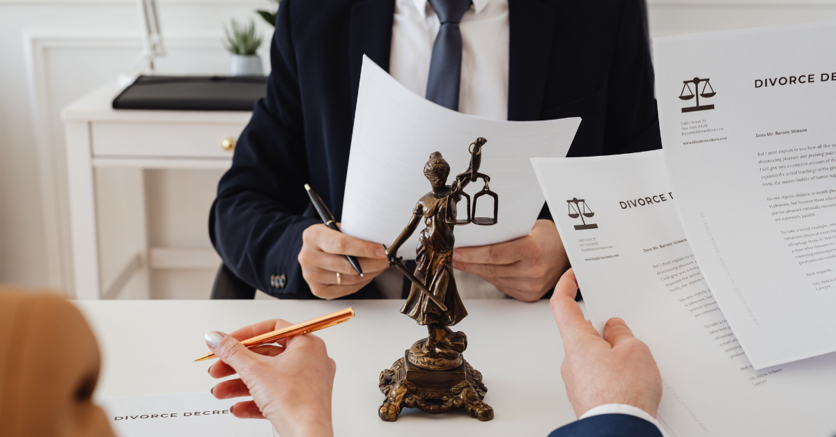 divorce lawyers
